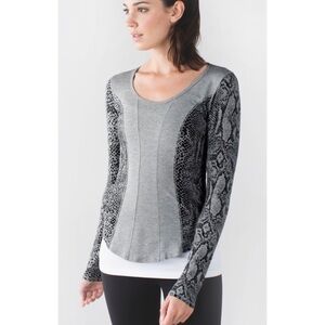 Lululemon Between The Lines long sleeve scoop neck top Desert Snake Deep…